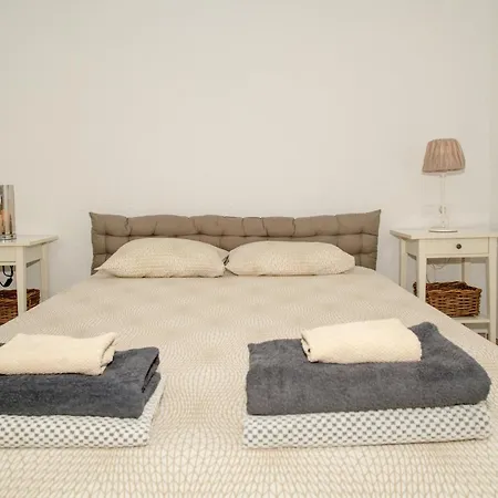 아파트 Newly Refurbished In Prime Location 플라야데라스아메리카스