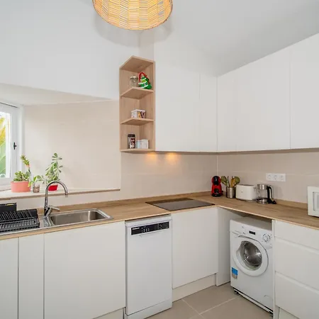 Newly Refurbished In Prime Location プラヤ・デ・ラス・アメリカス