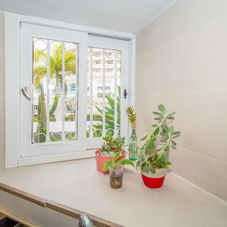 Newly Refurbished In Prime Location * プラヤ・デ・ラス・アメリカス