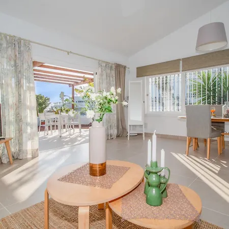 Newly Refurbished In Prime Location