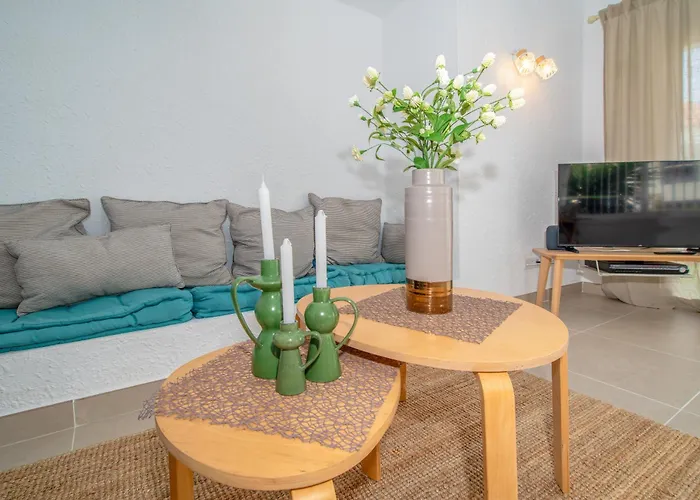 Newly Refurbished In Prime Location Apartamento