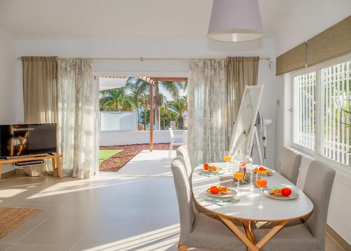 Newly Refurbished In Prime Location Apartamento Playa de las Américas