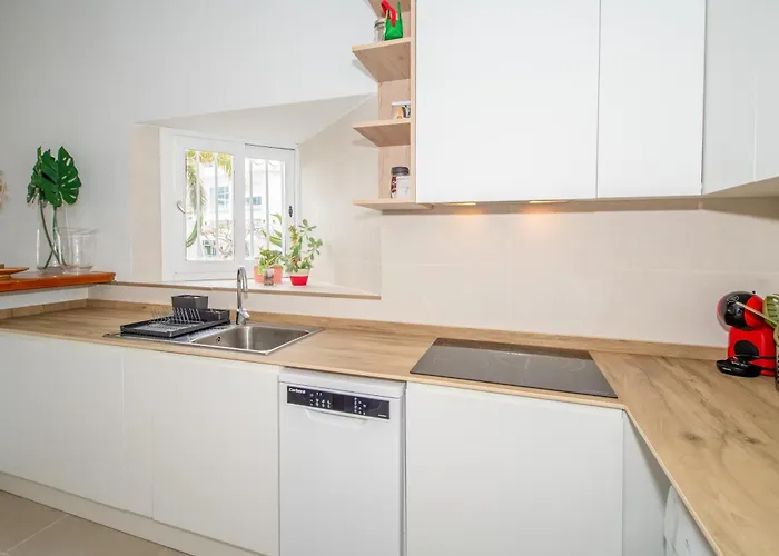 Newly Refurbished In Prime Location Apartamento Playa de las Américas