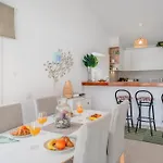 Newly Refurbished In Prime Location * بلايا ذي لاس أميريكاس