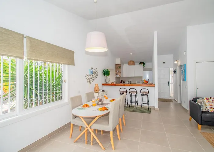 Newly Refurbished In Prime Location Appartement *