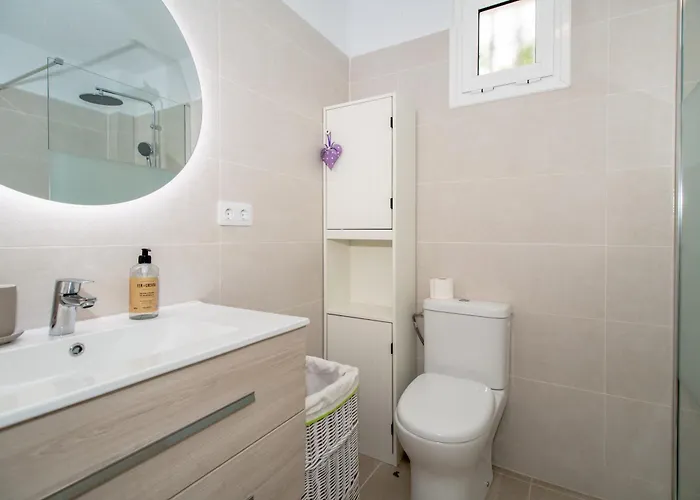 Newly Refurbished In Prime Location Playa de las Americas (Tenerife)