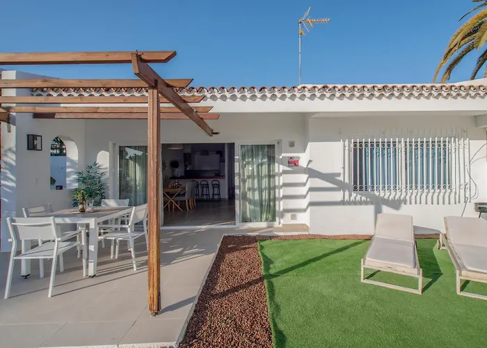 Newly Refurbished In Prime Location