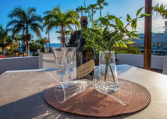 Newly Refurbished In Prime Location Apartament